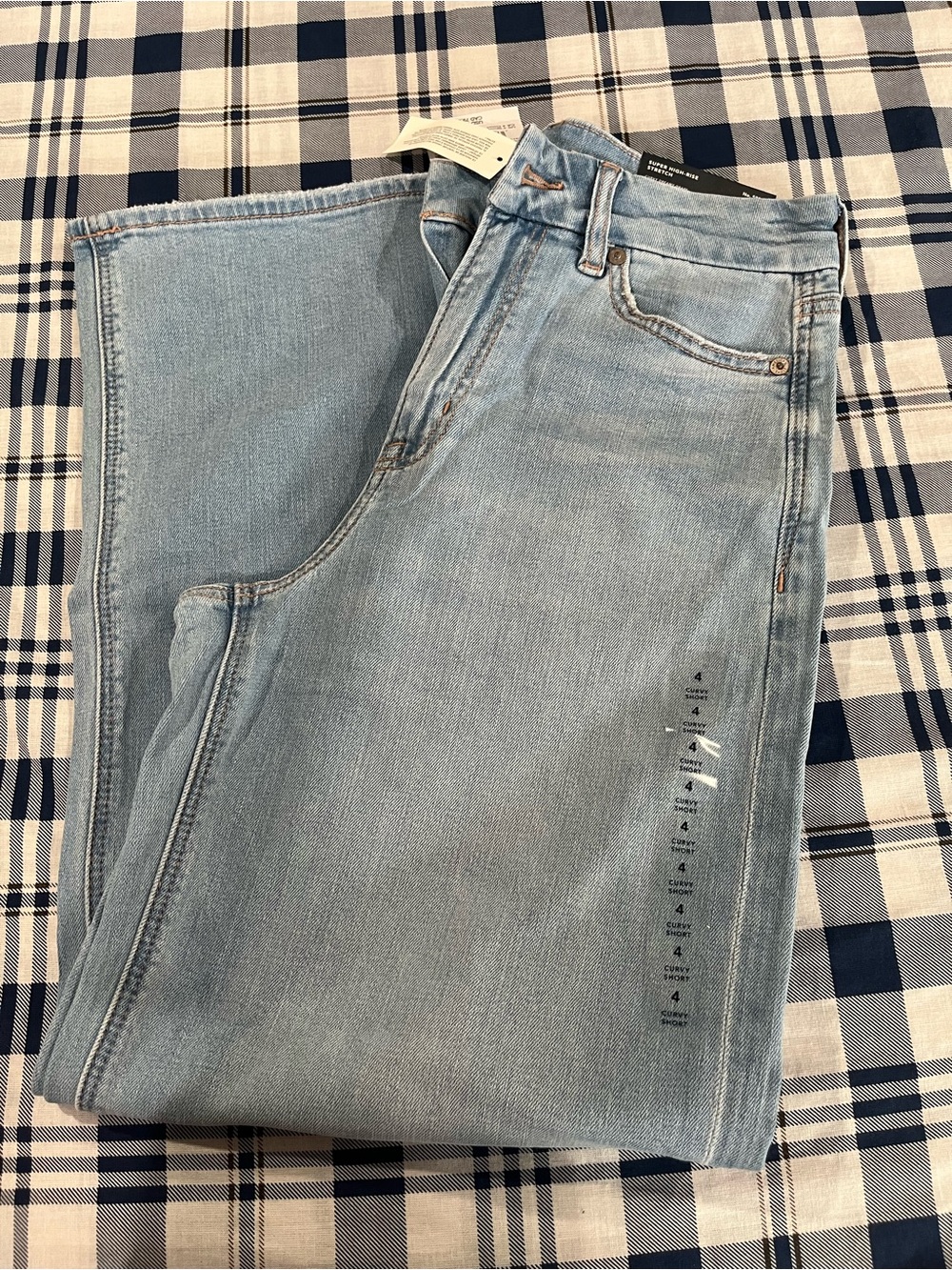 American Eagle Outfitters Light Wash High Rise Women’s Jeans